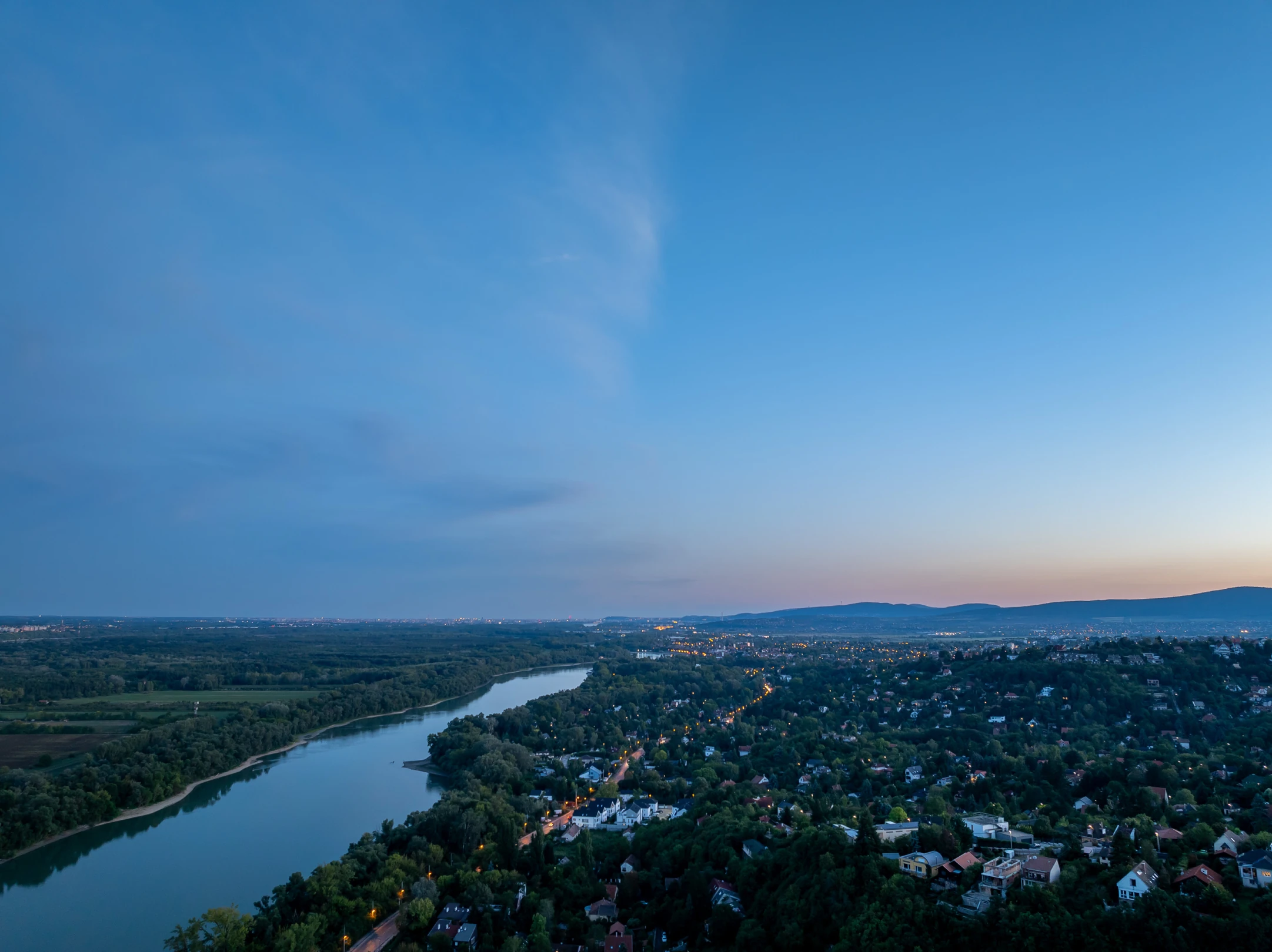 Dunai panorámás villa